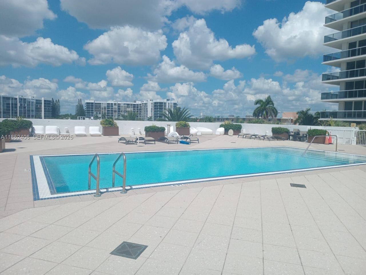 2751 S Ocean Drive 1406-s Property Photo 5