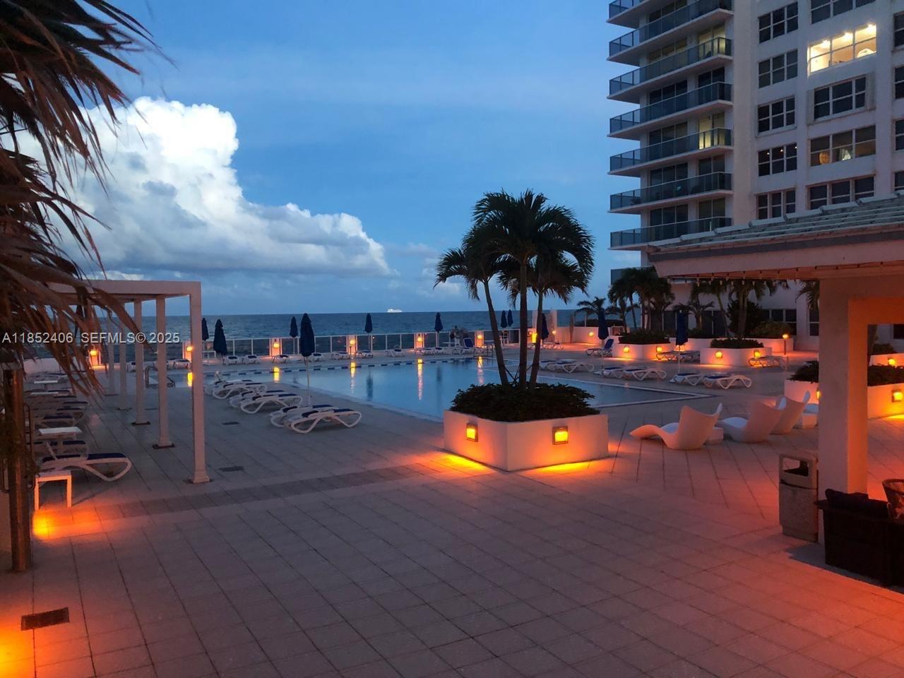 2751 S Ocean Drive 1406-s Property Photo 6