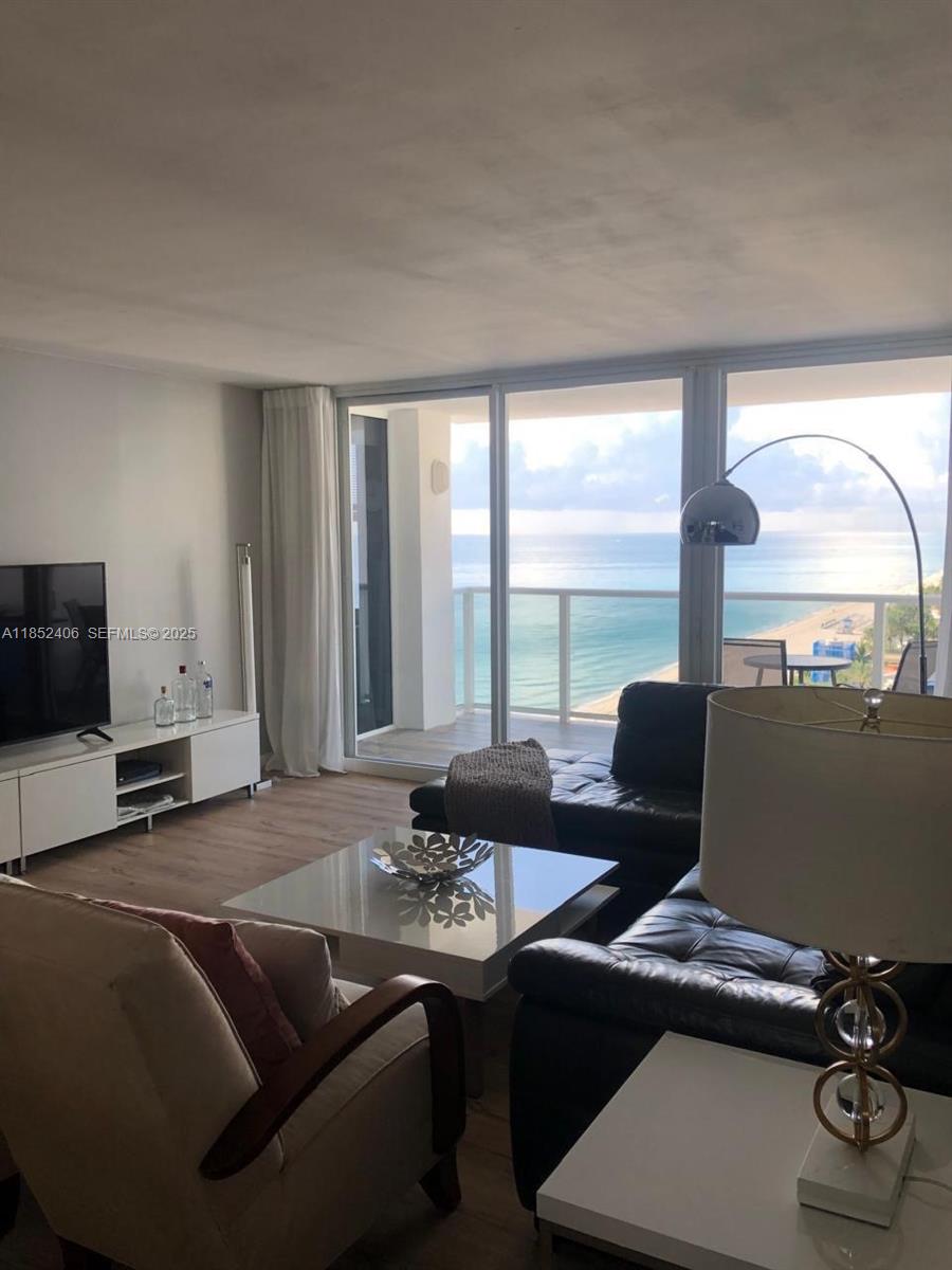 2751 S Ocean Drive 1406-s Property Photo 17