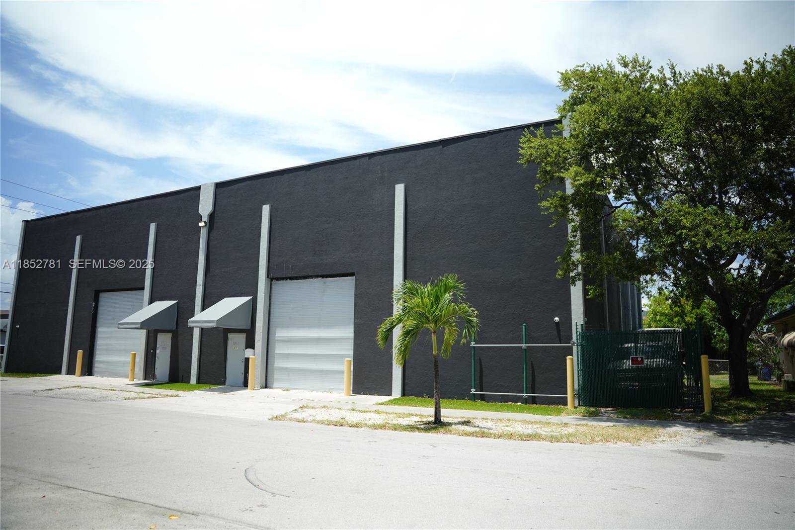 1951 Grant Street Property Photo 4