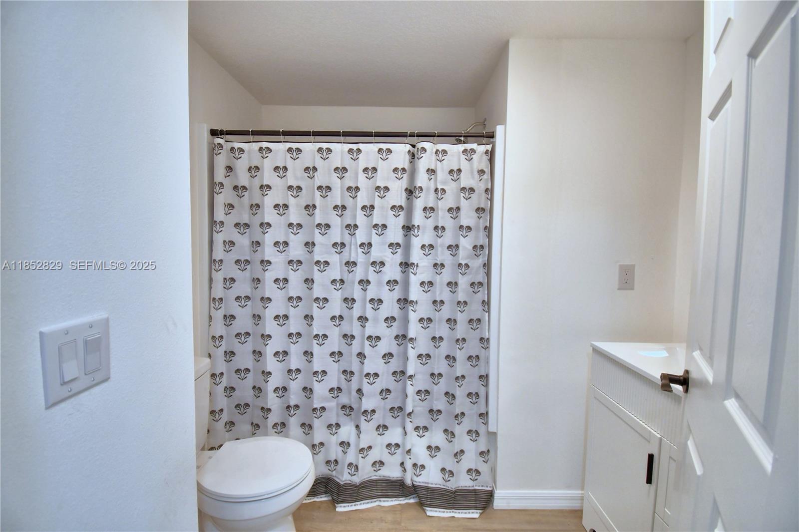 5980 Oakdale Road Property Photo 25