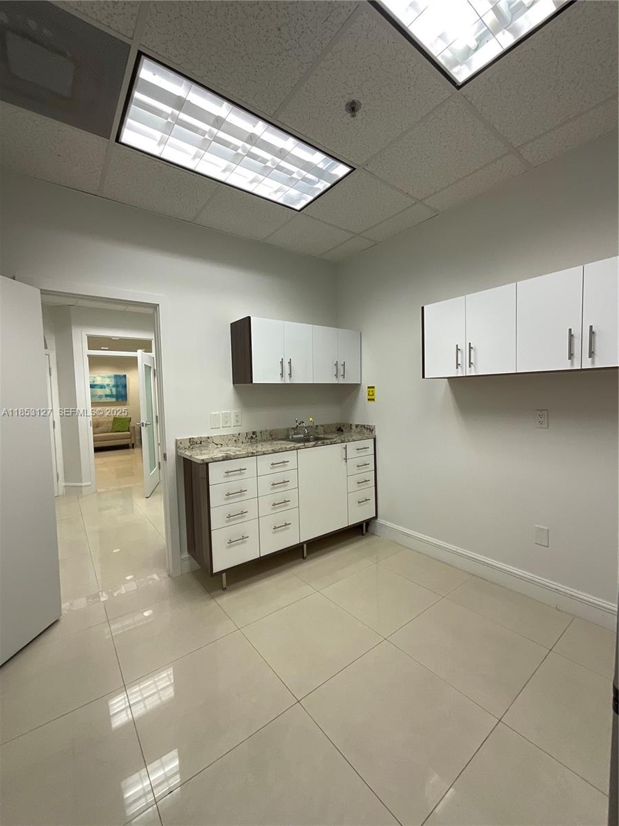 A11853127 Property Photo 7