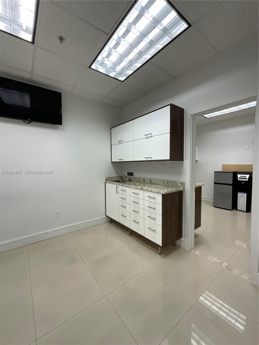A11853127 Property Photo 9