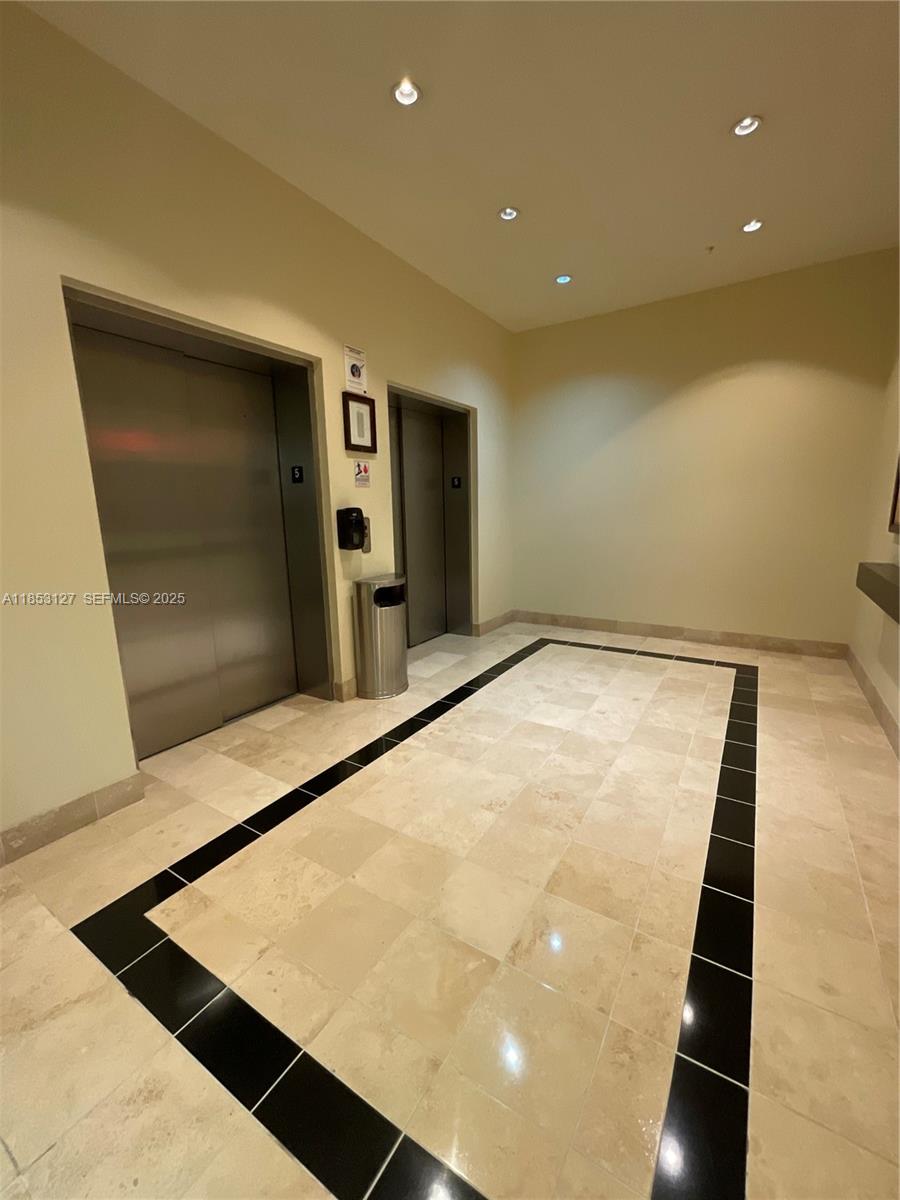 A11853127 Property Photo 11
