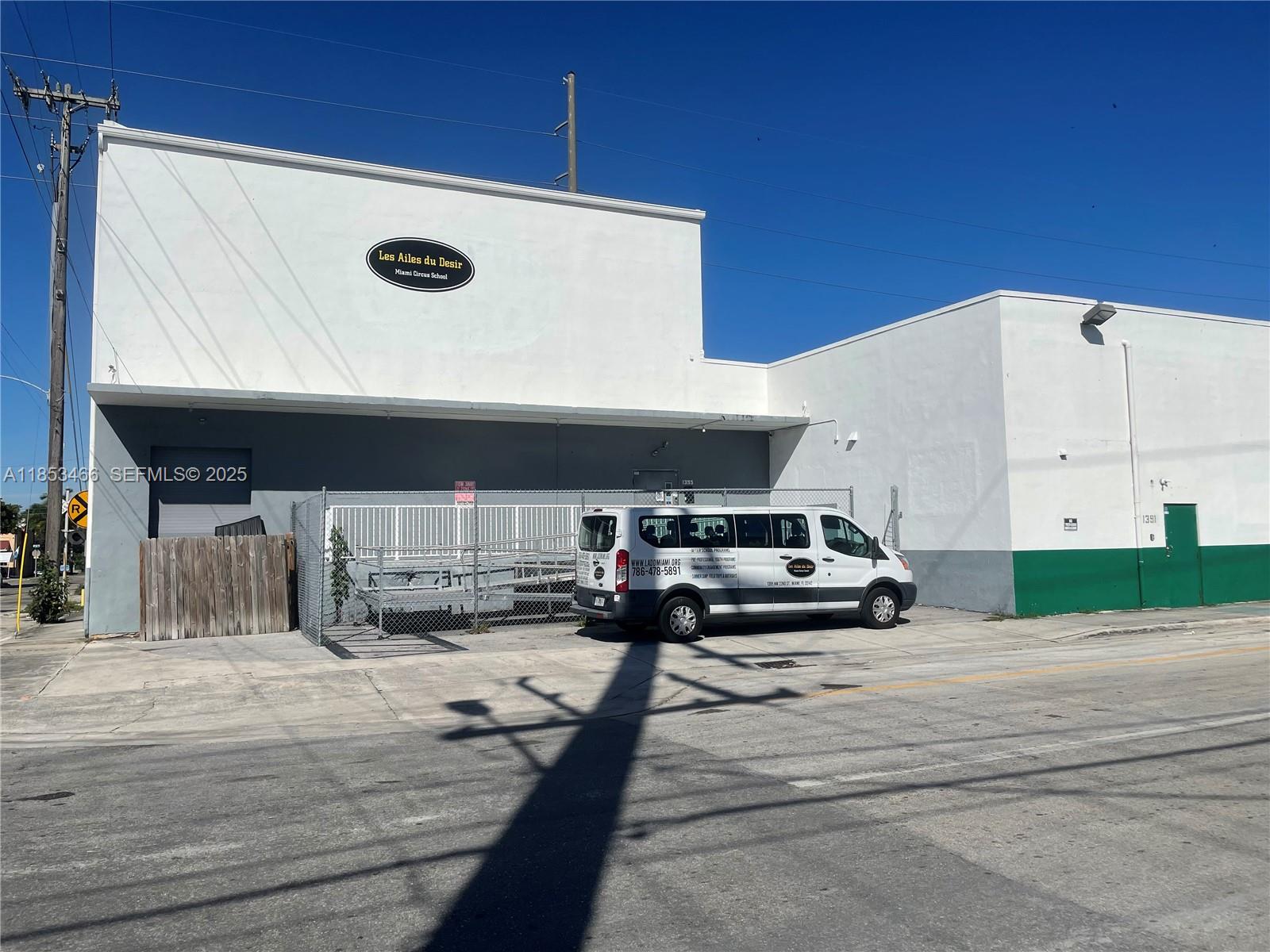 1395 Nw 22nd Street Property Photo 1