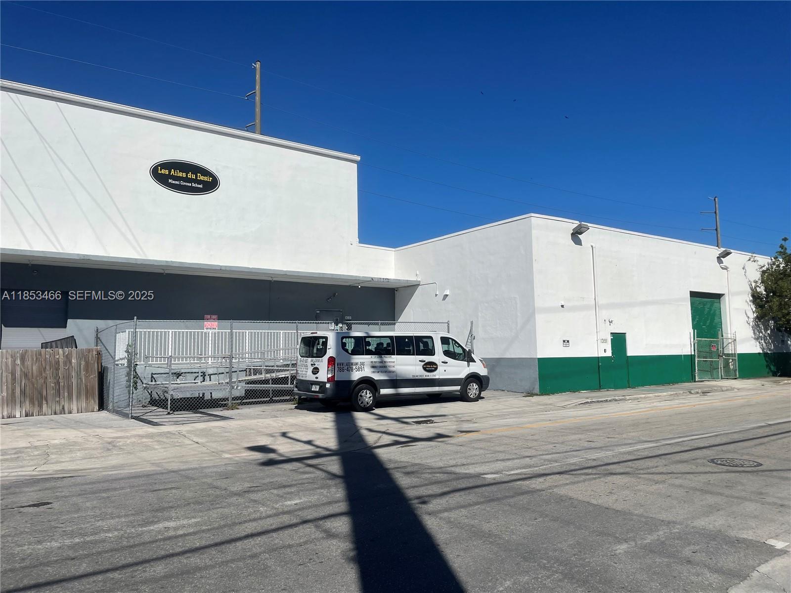 1395 Nw 22nd Street Property Photo 3