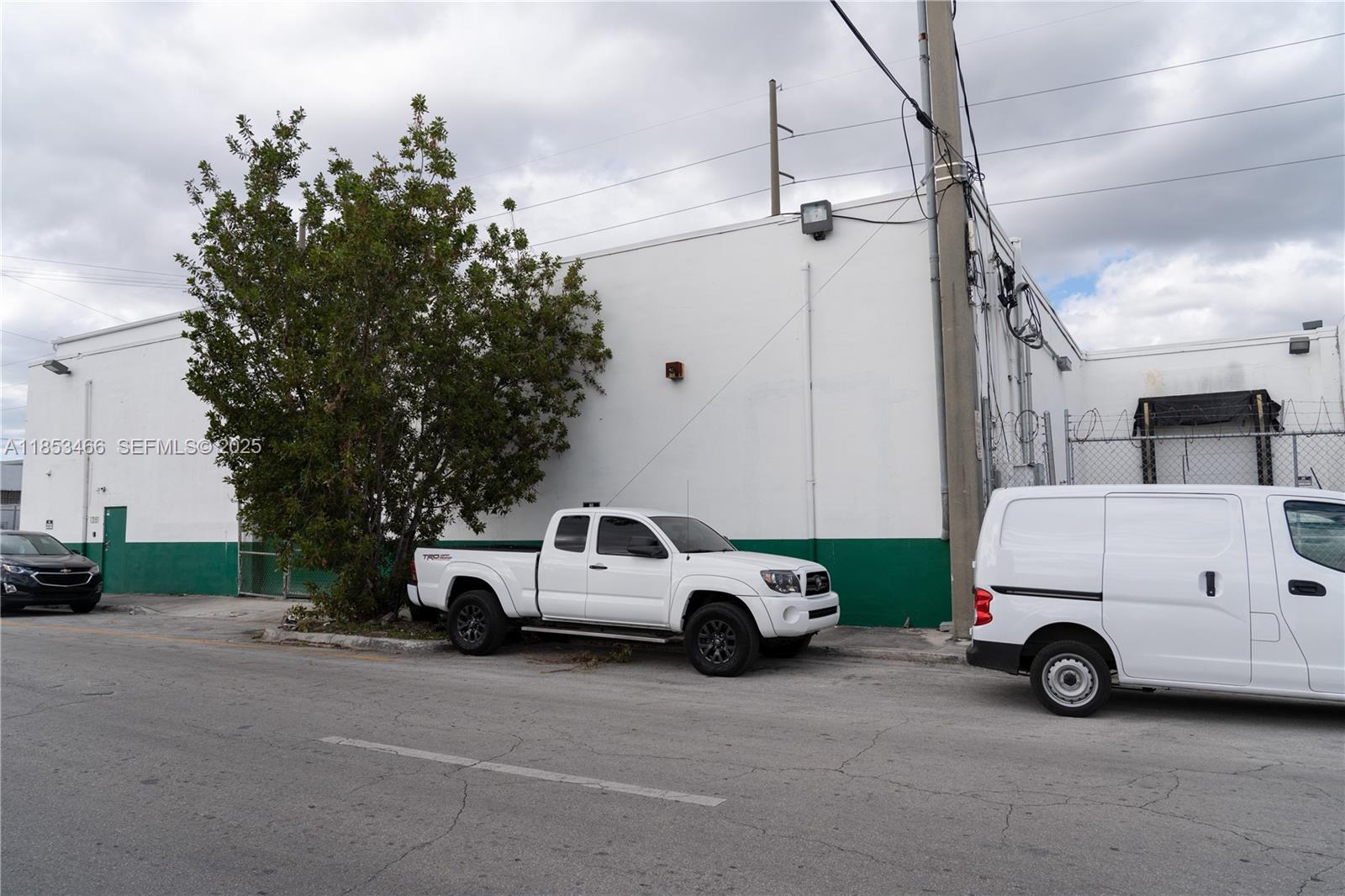 1395 Nw 22nd Street Property Photo 8
