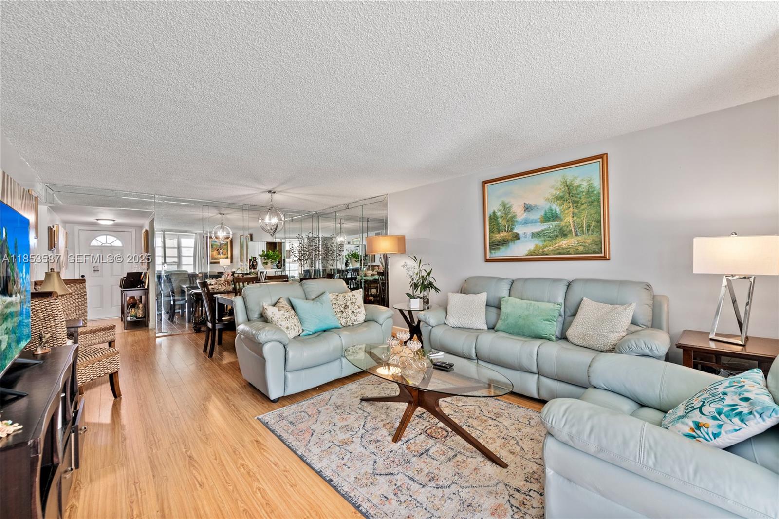 9461 Sunrise Lakes Boulevard 207 Property Photo 2