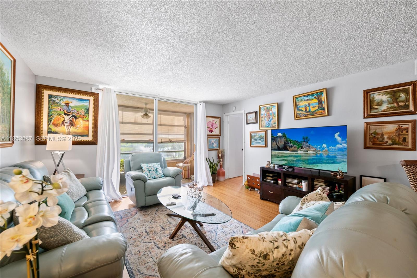 9461 Sunrise Lakes Boulevard 207 Property Photo 3