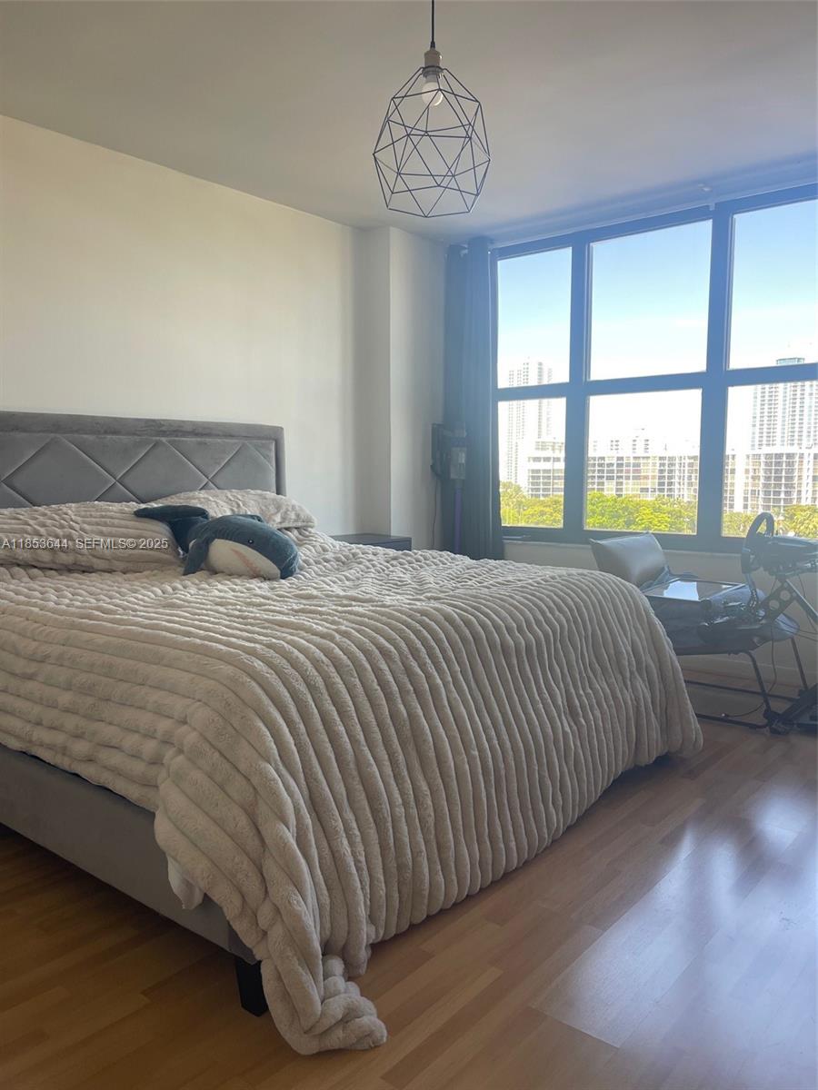 A11853644 Property Photo 12