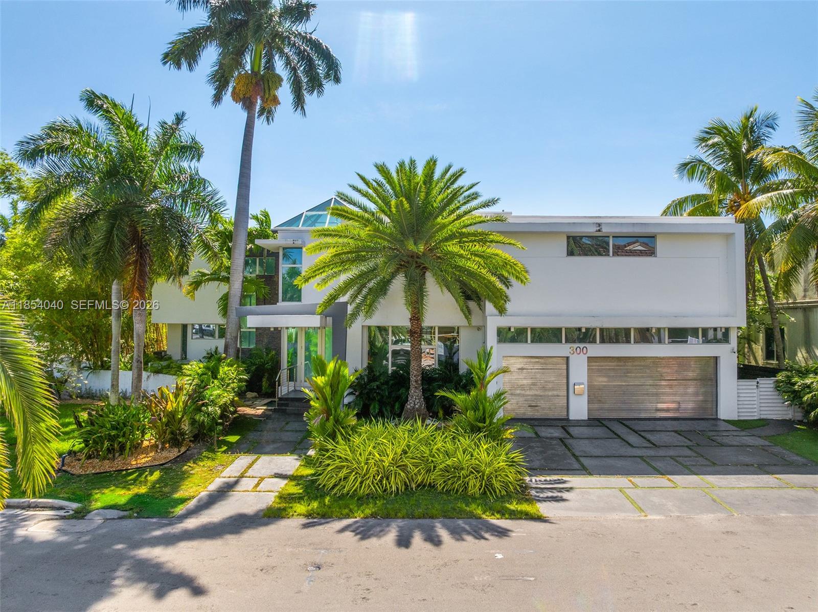 300 Royal Plaza Drive Property Photo 4