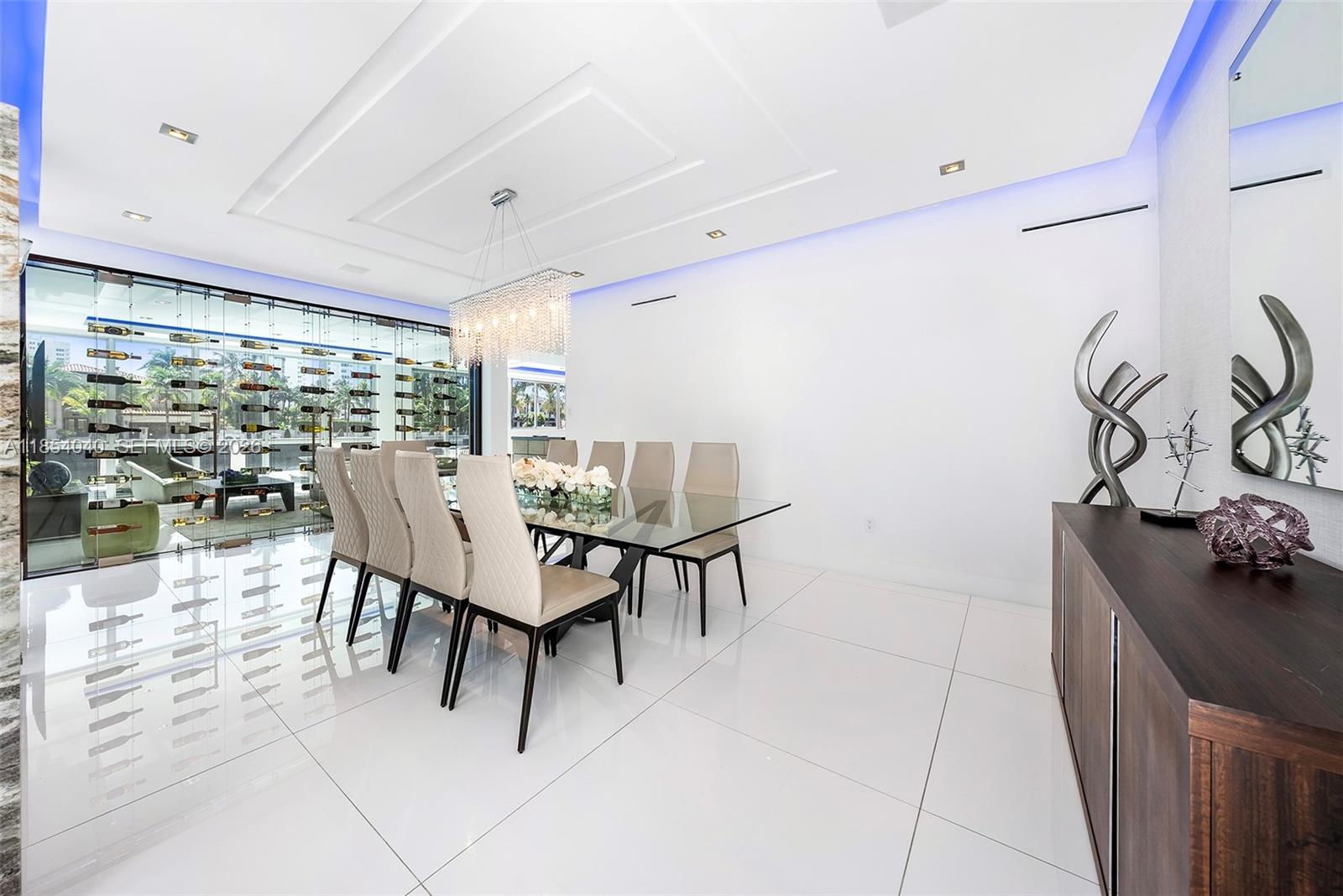 300 Royal Plaza Drive Property Photo 15