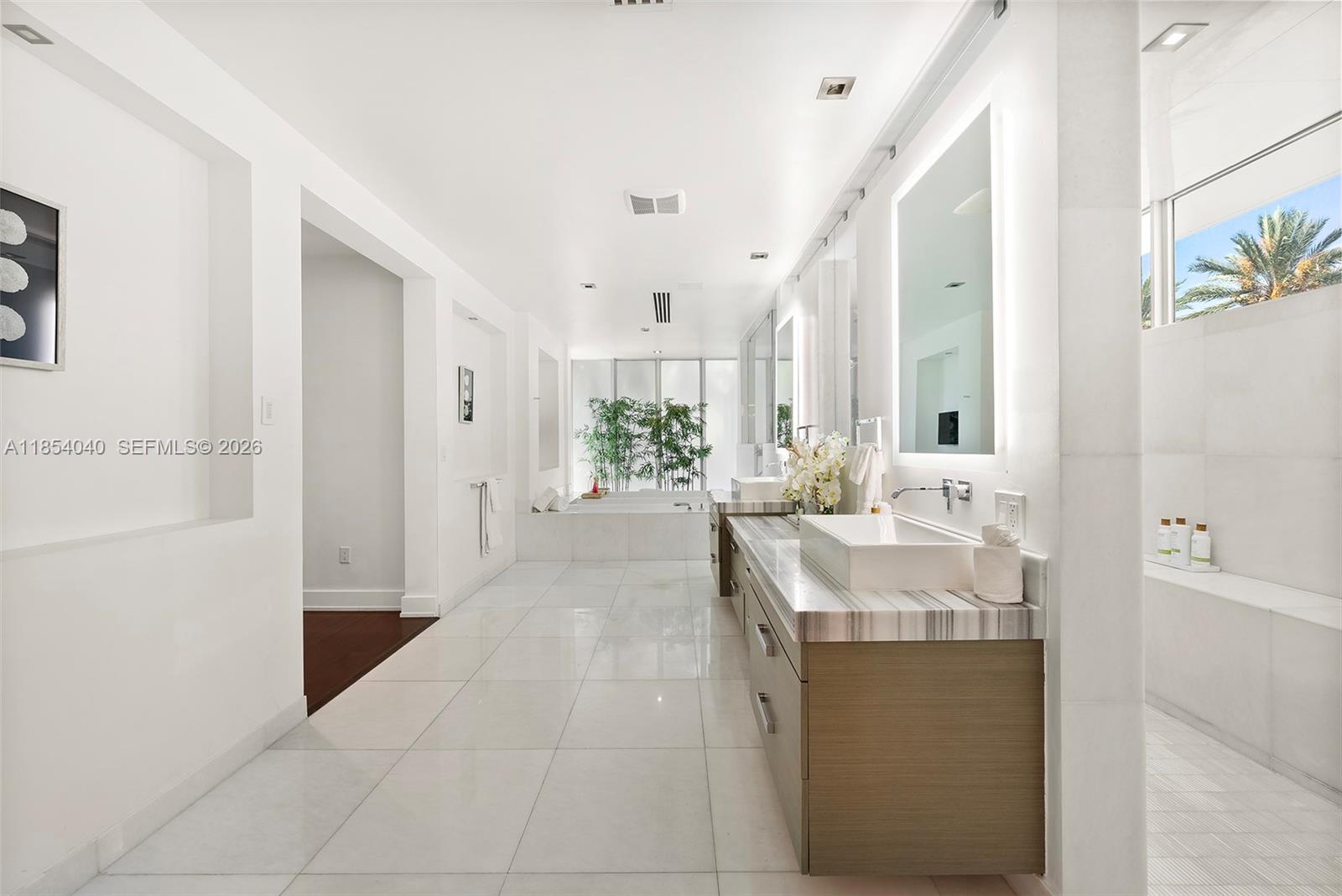 300 Royal Plaza Drive Property Photo 61
