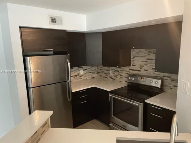 565 Vista Isles Drive 2011 Property Photo 6