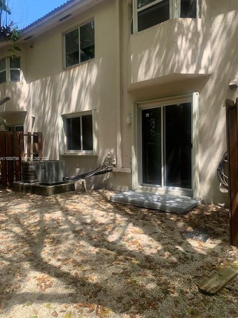 1260 Se 31st Court 102-34 Property Photo 15