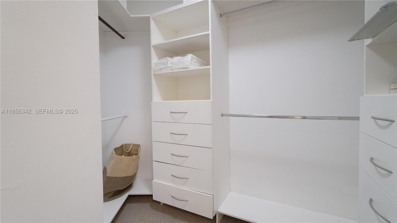 691 Ridgewood Road Property Photo 30