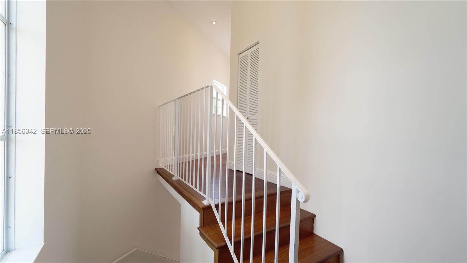 691 Ridgewood Road Property Photo 43