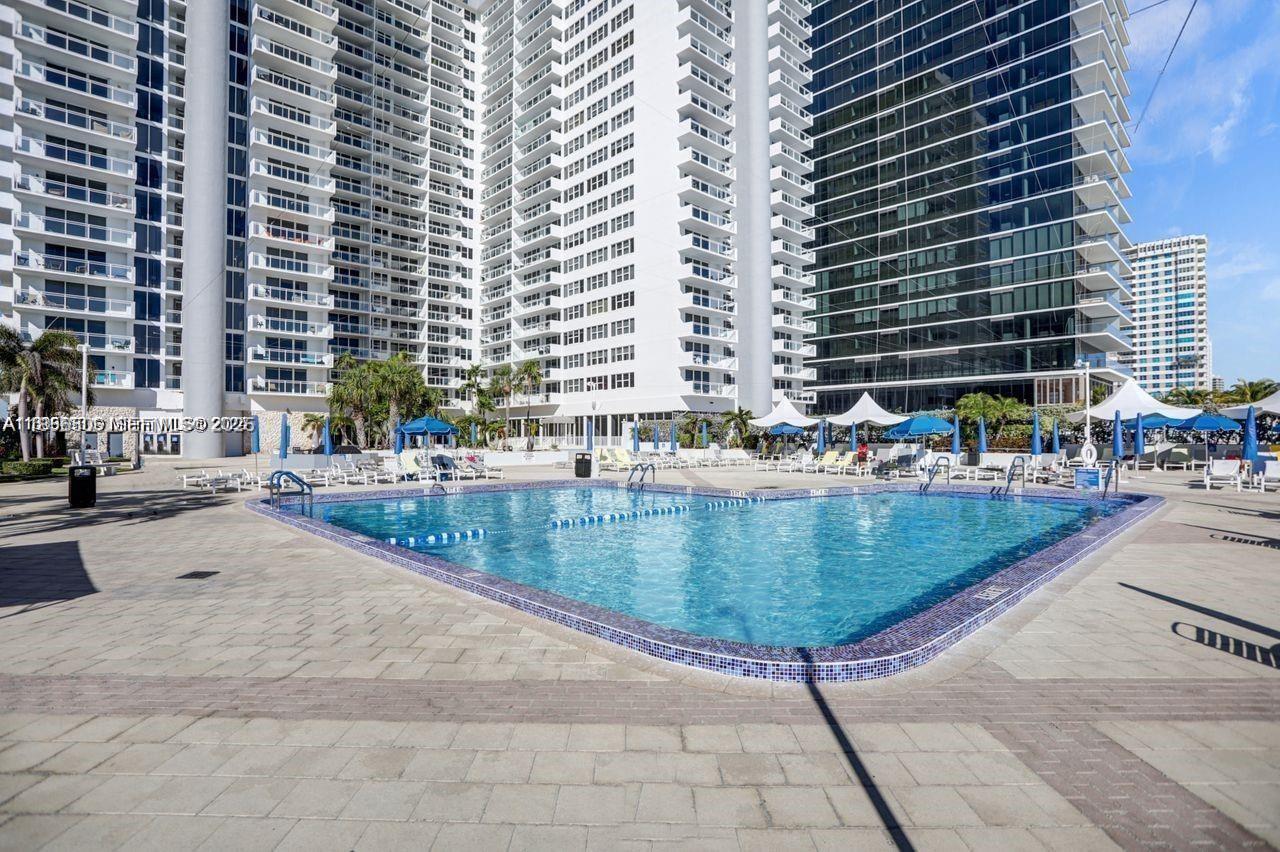 2030 S Ocean Drive 516 Property Photo 10