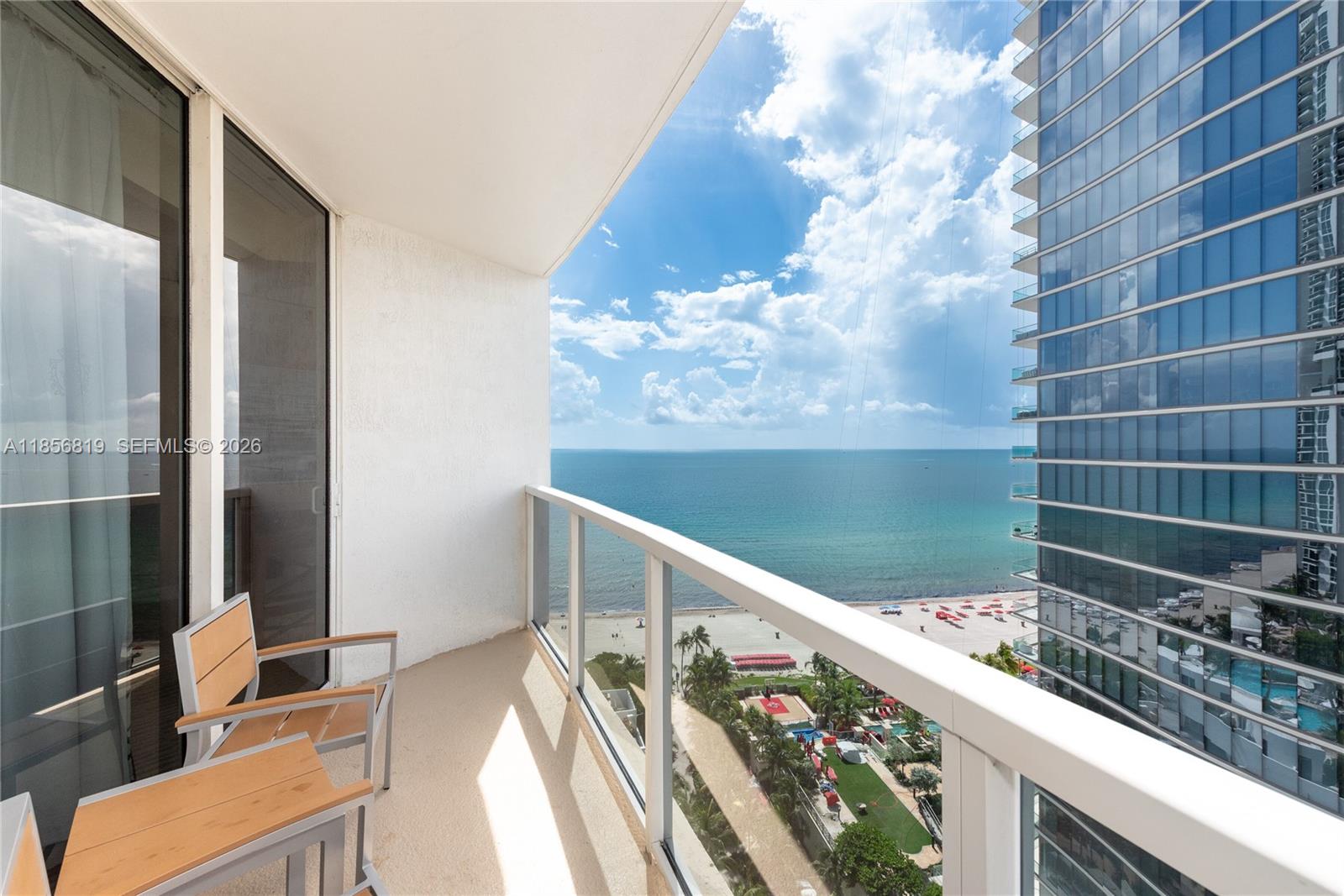 18001 Collins Avenue 1214- 1215 Property Photo 4