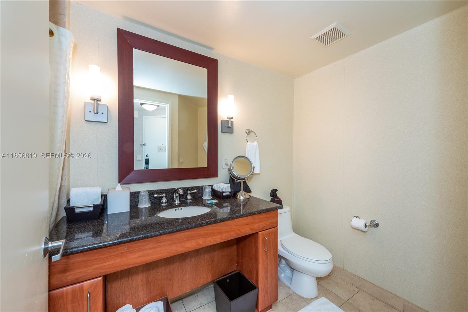 18001 Collins Avenue 1214- 1215 Property Photo 21