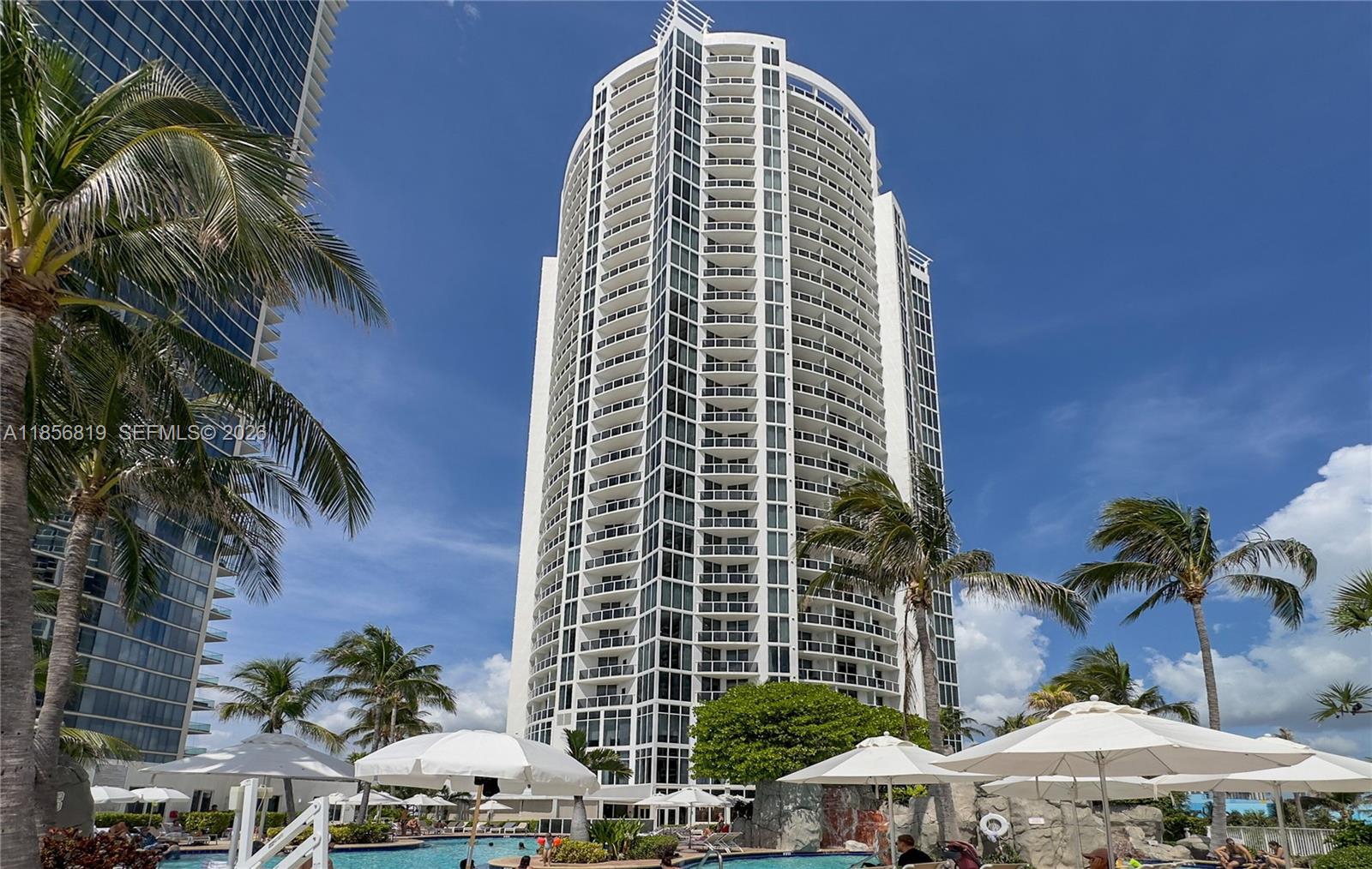 18001 Collins Avenue 1214- 1215 Property Photo 31