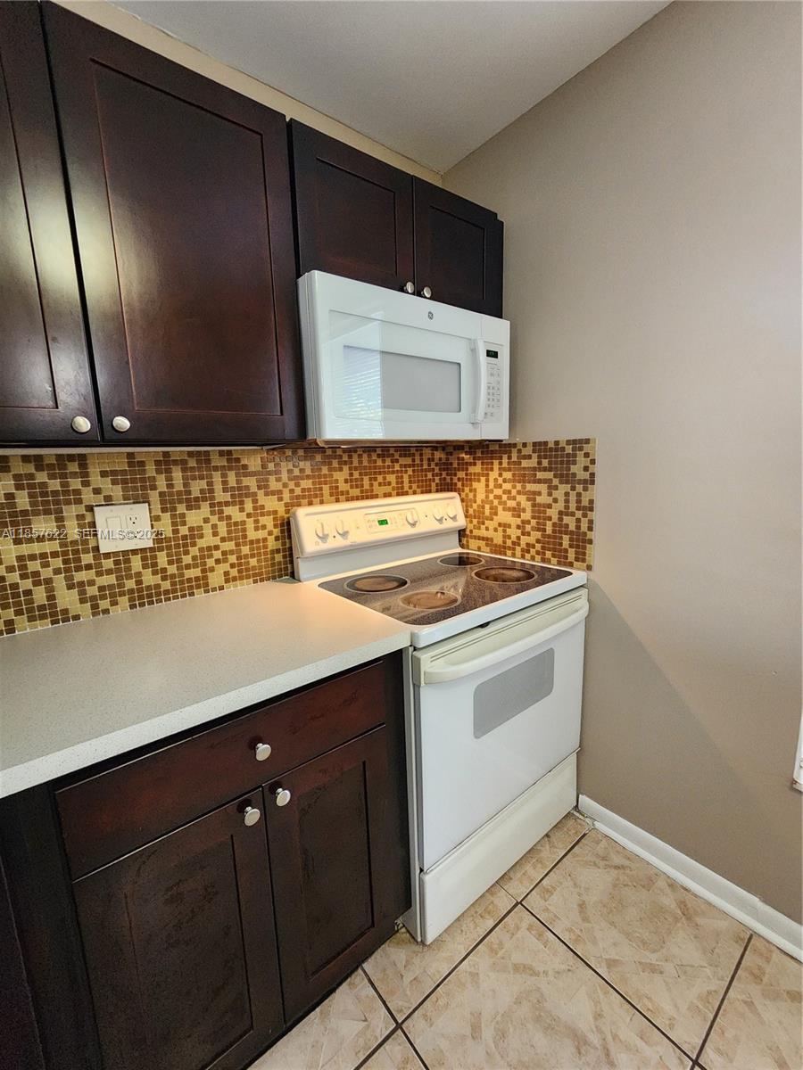6020 Nw 64th Avenue 307 Property Photo 5