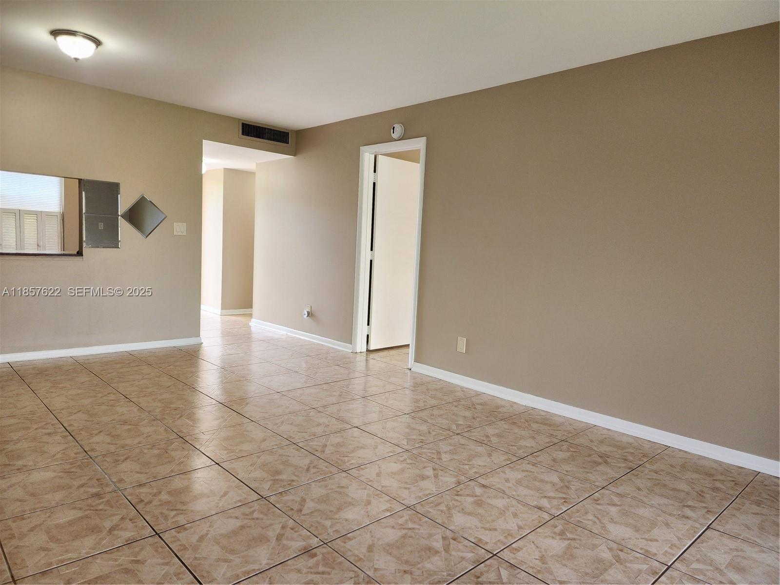 6020 Nw 64th Avenue 307 Property Photo 8