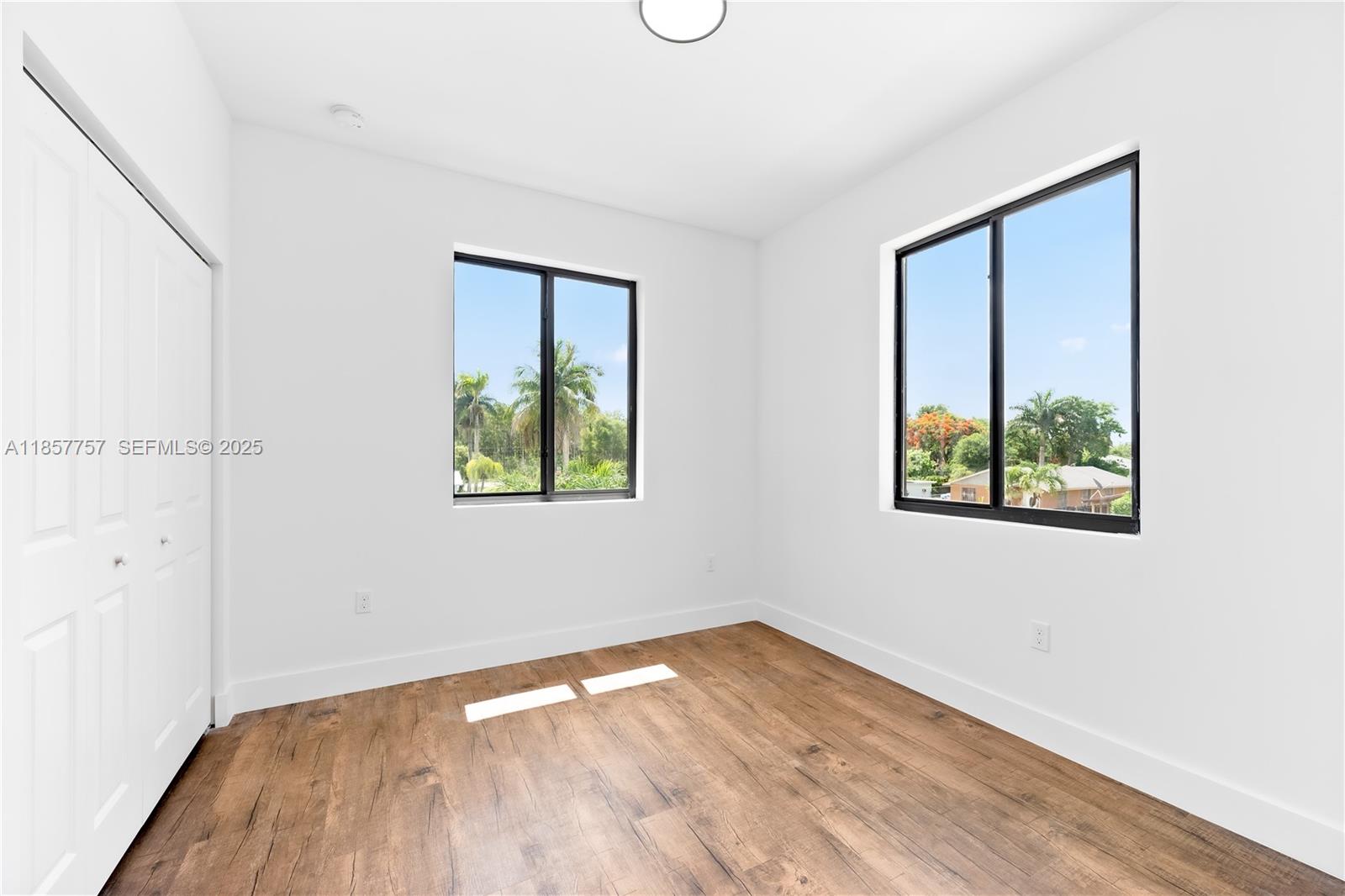 880 Sw 1st Street Property Photo 45