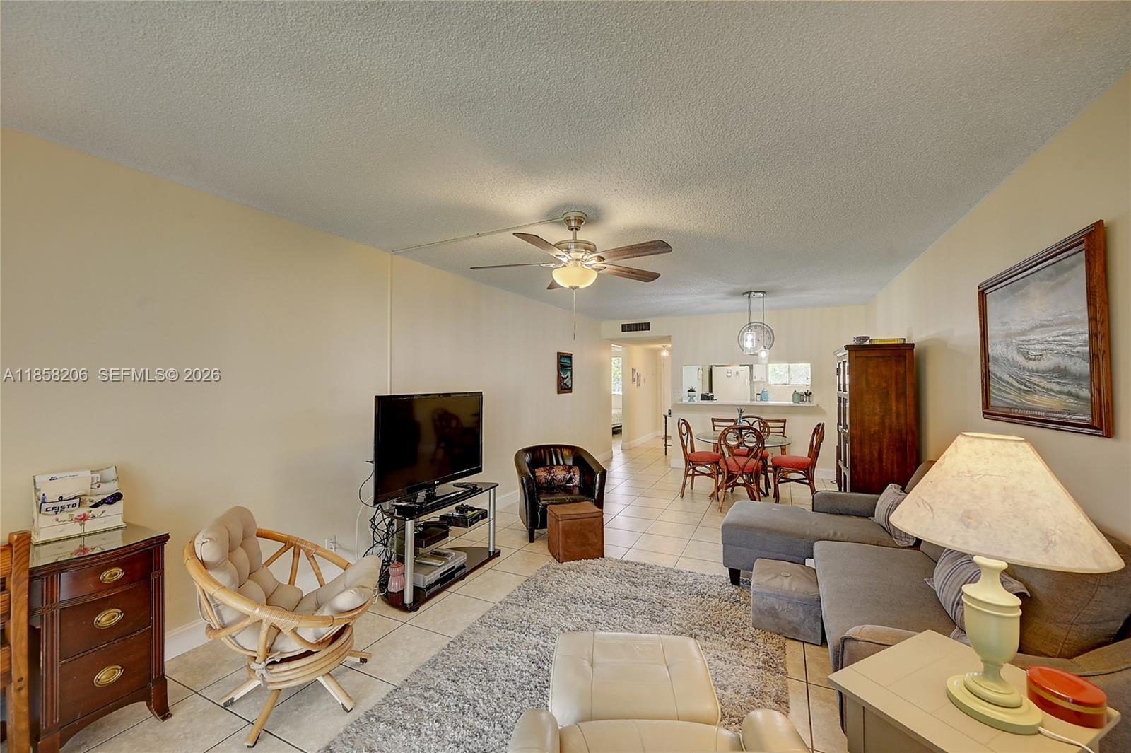 3186 Via Poinciana 203 Property Photo 10