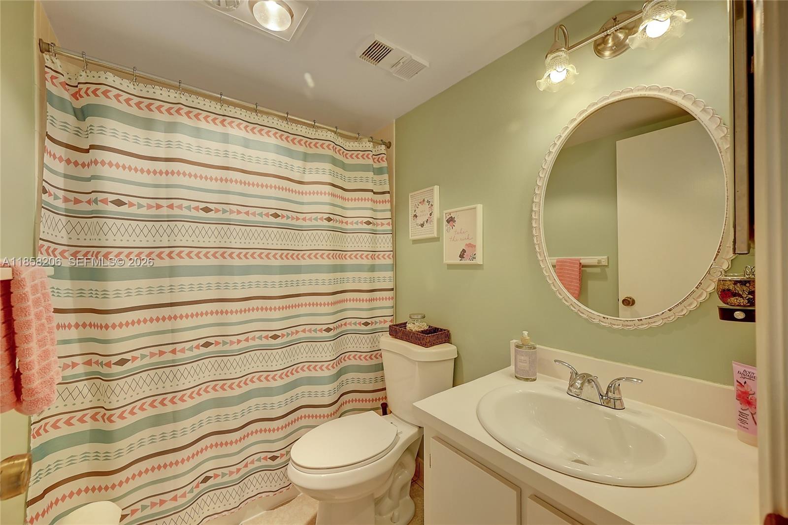 3186 Via Poinciana 203 Property Photo 18