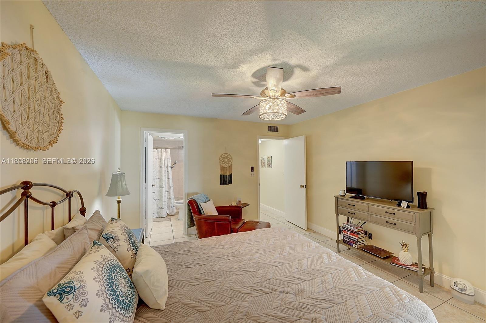 3186 Via Poinciana 203 Property Photo 21