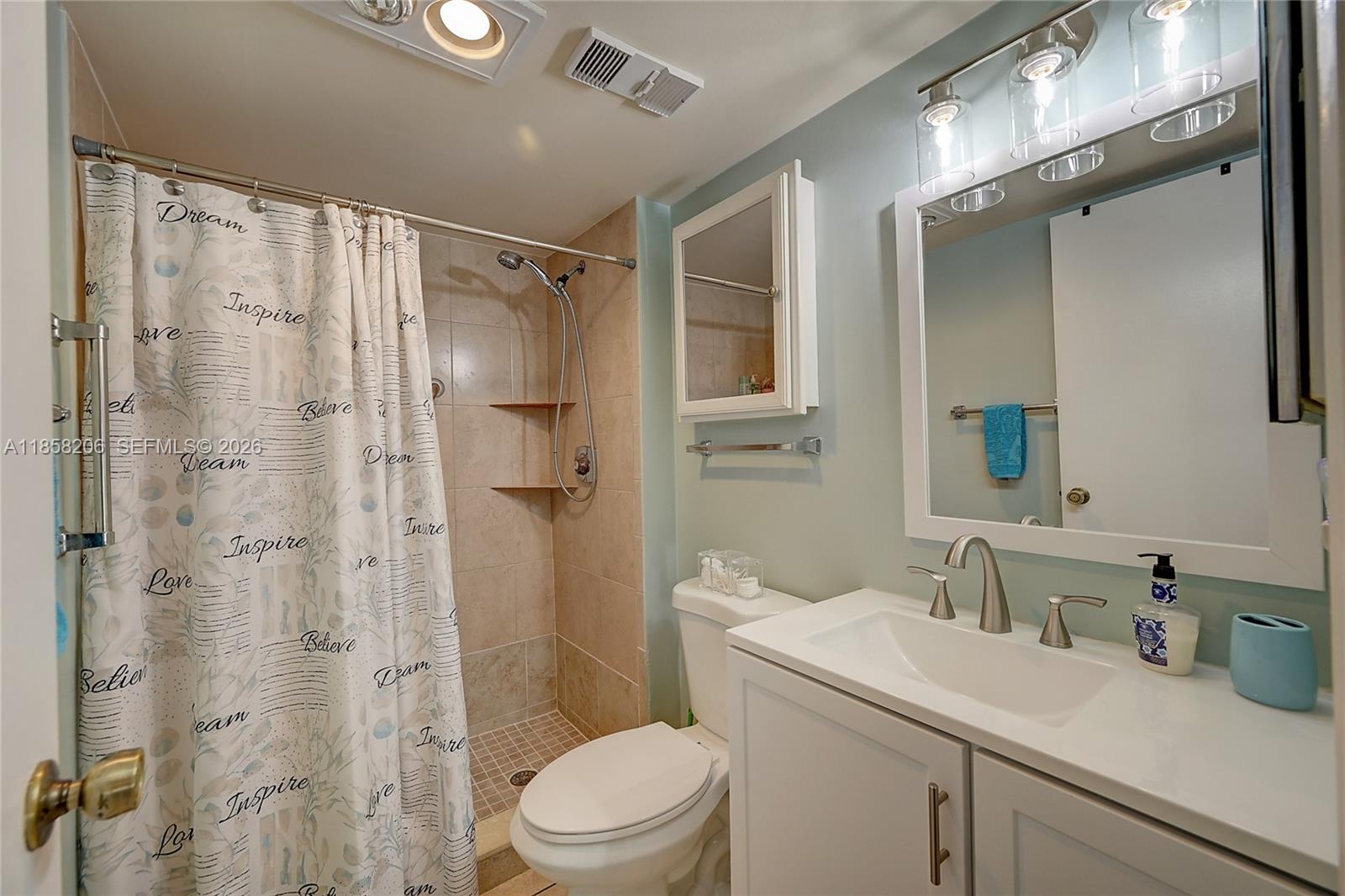 3186 Via Poinciana 203 Property Photo 23