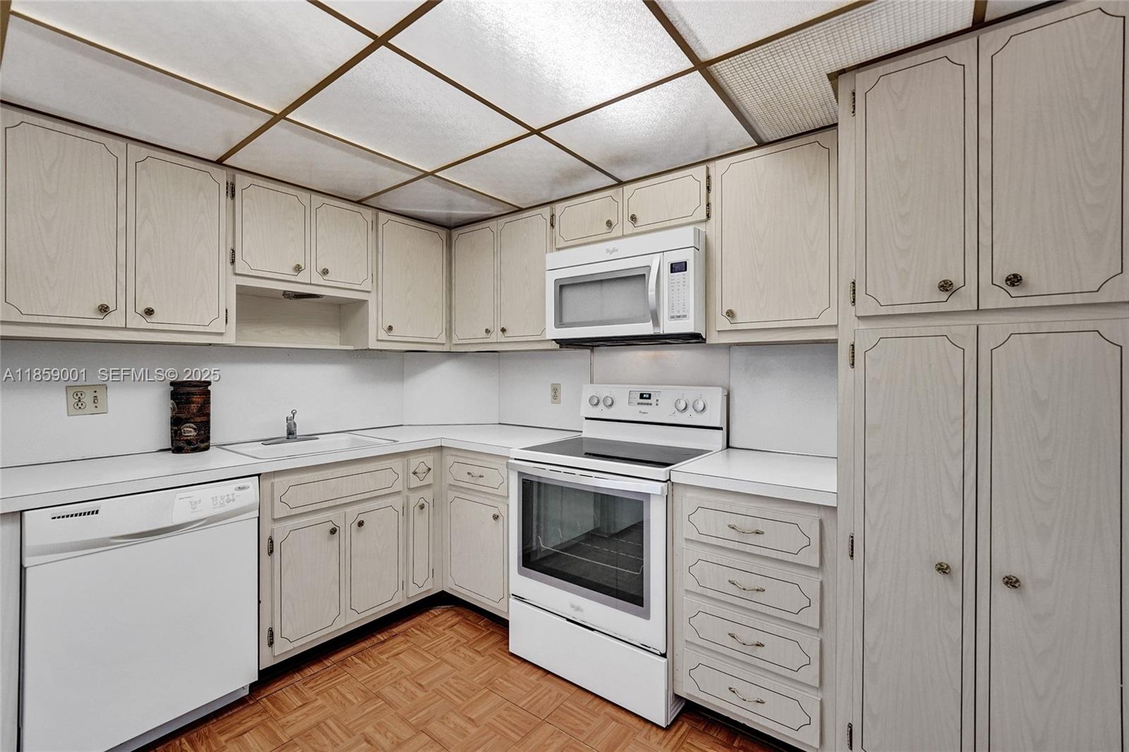 1965 S Ocean Drive 7k Property Photo 15