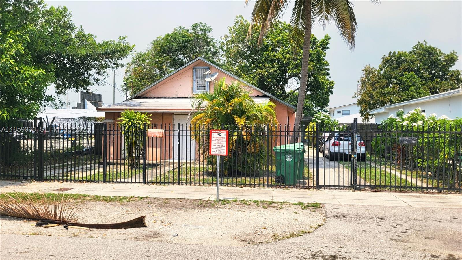 683 Nw 30th Street Property Photo 1