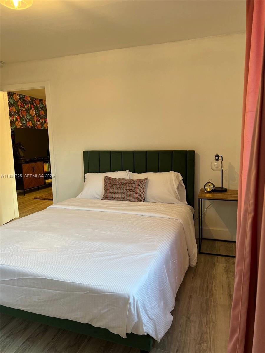 2701 Nw 24th Court R Property Photo 9