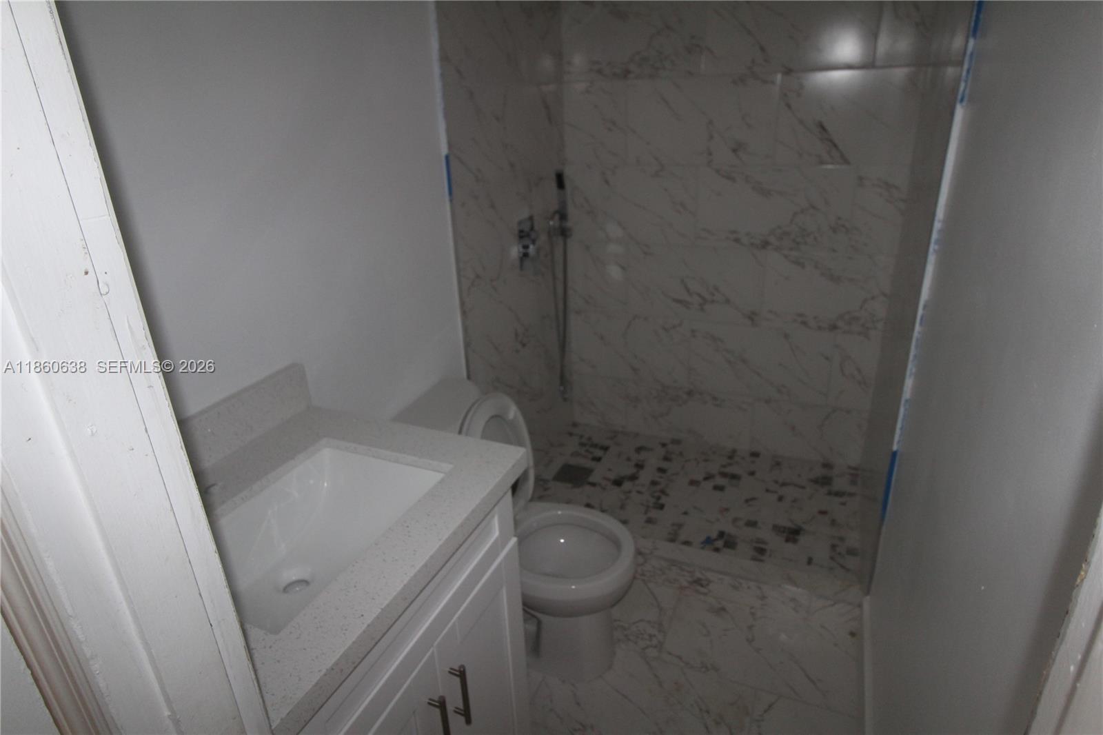 965 W 23rd Street Property Photo 5