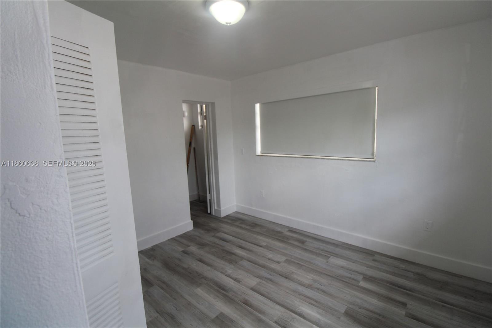 965 W 23rd Street Property Photo 11