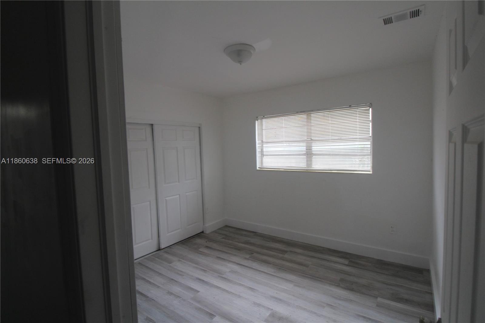 965 W 23rd Street Property Photo 15