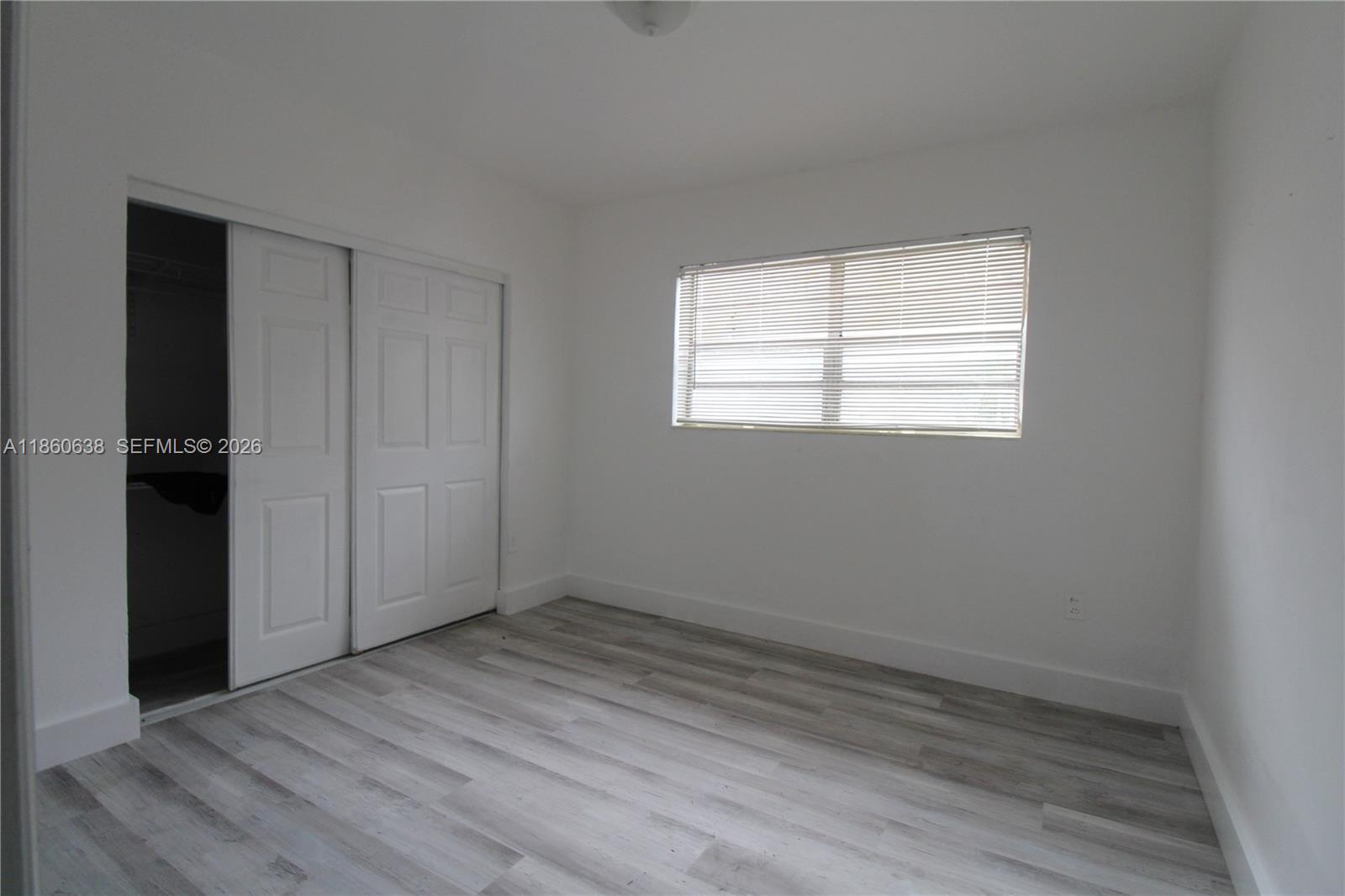 965 W 23rd Street Property Photo 17