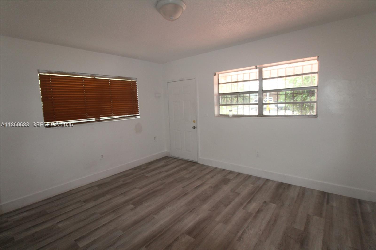 965 W 23rd Street Property Photo 19