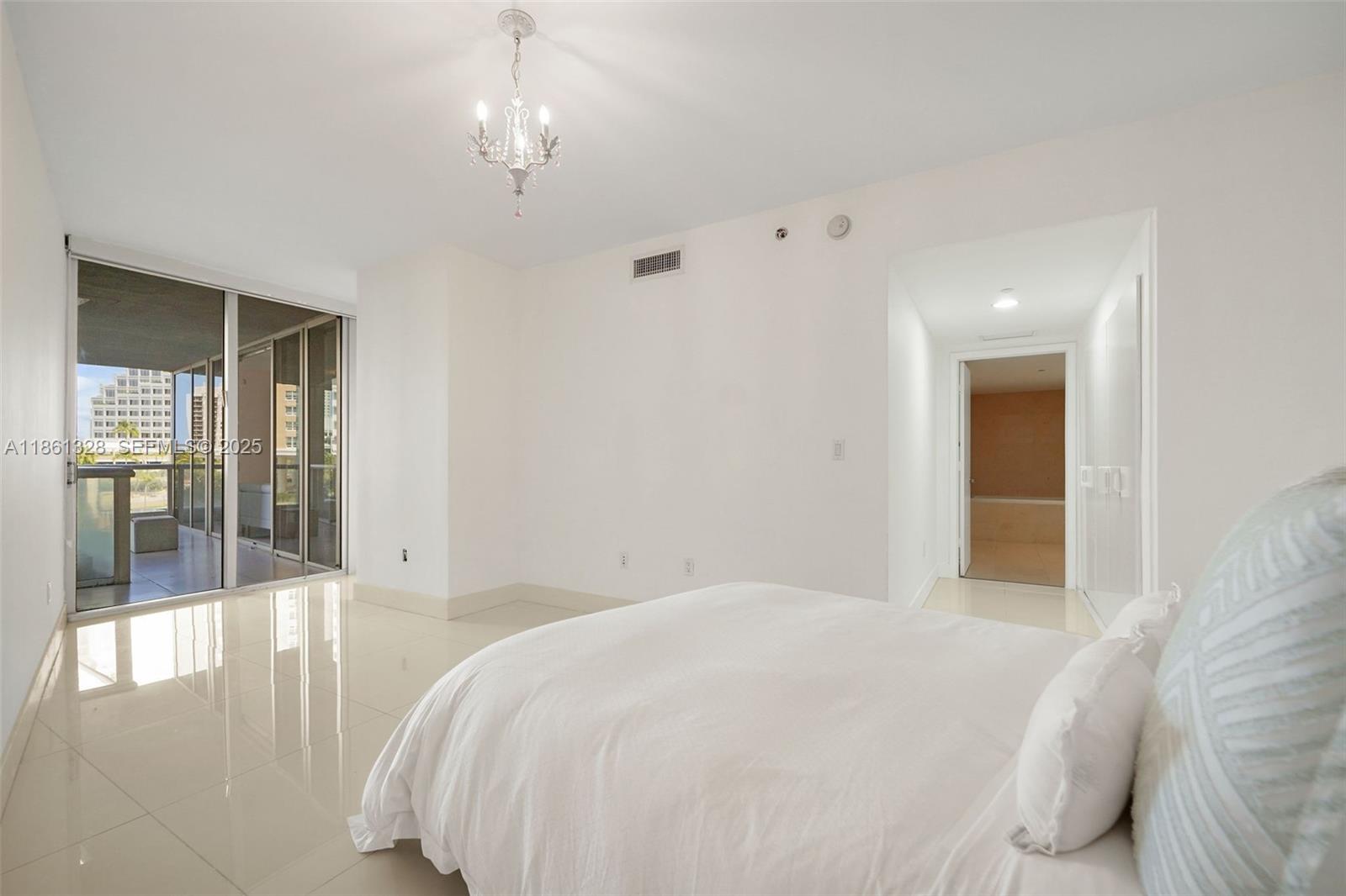 495 Brickell Avenue 402 Property Photo 6
