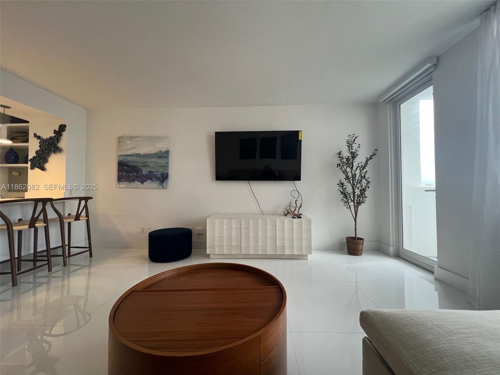 100 Lincoln Road 1022 Property Photo 6