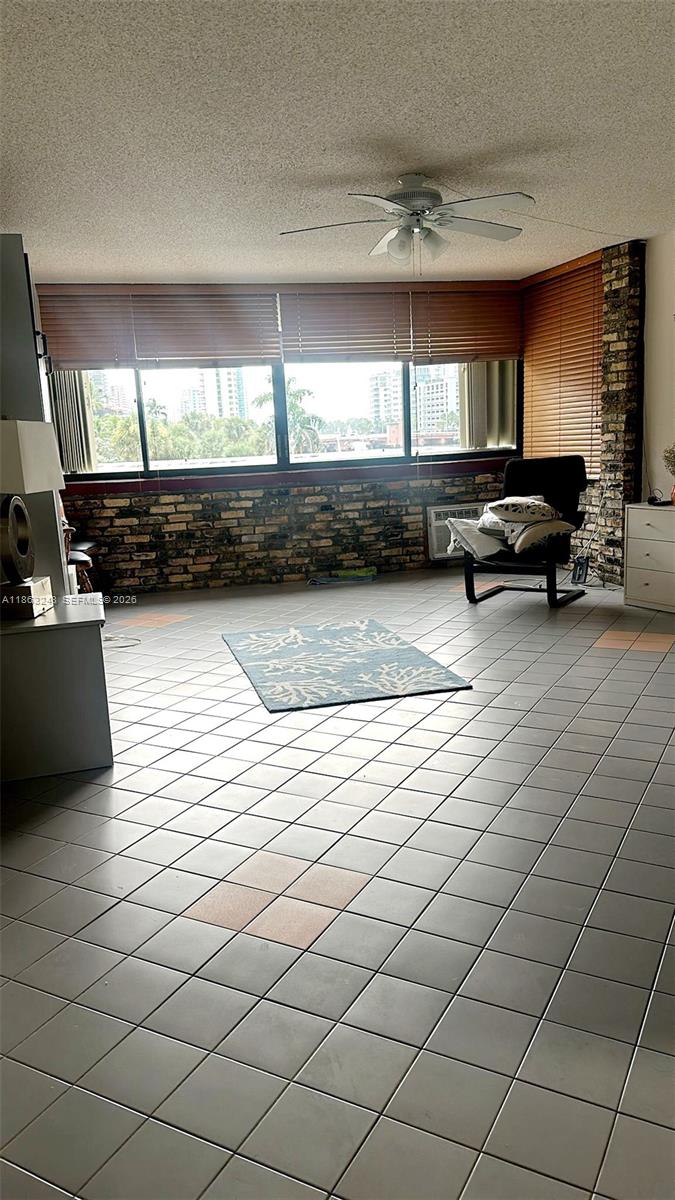 6484 Indian Creek Drive 320 Property Photo 7