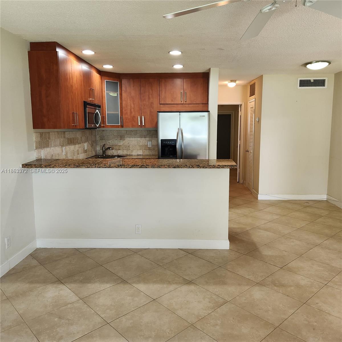 2170 Ne 51st Court C3 Property Photo 5