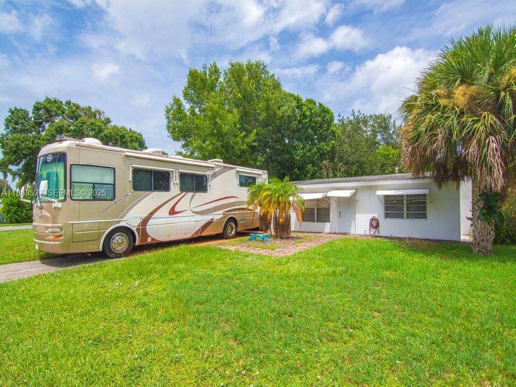 1650 5 Avenue Property Photo 1