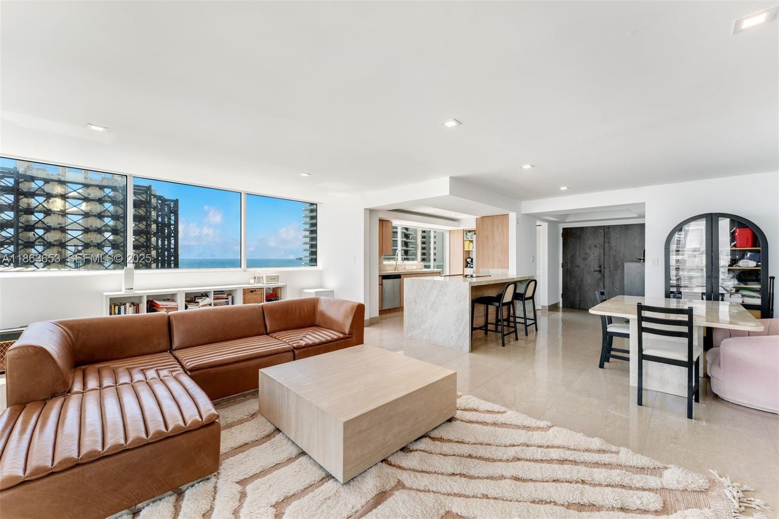 A11863653 Property Photo 4