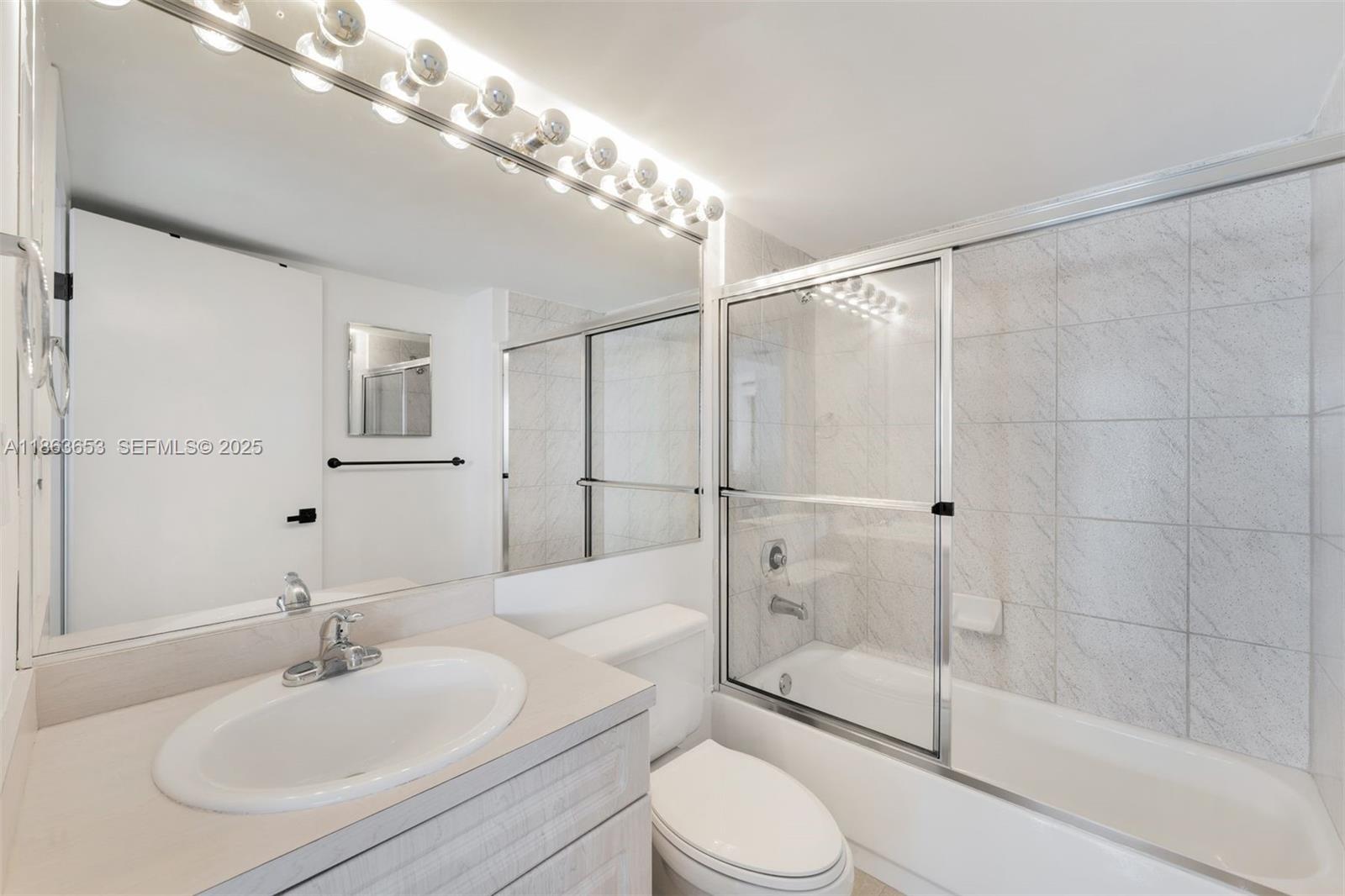A11863653 Property Photo 7