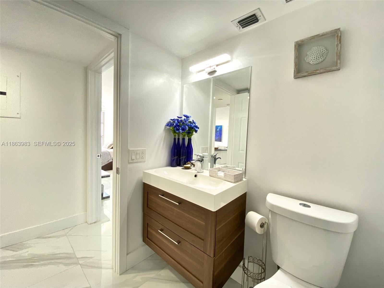3530 Mystic Pointe Drive 3014 Property Photo 21