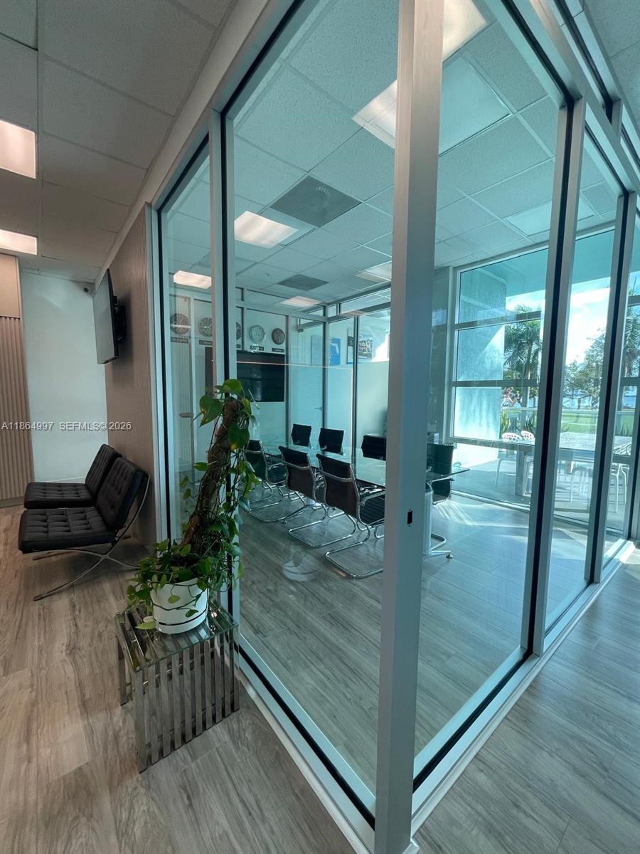 1900 N Bayshore Drive 1a Property Photo 2