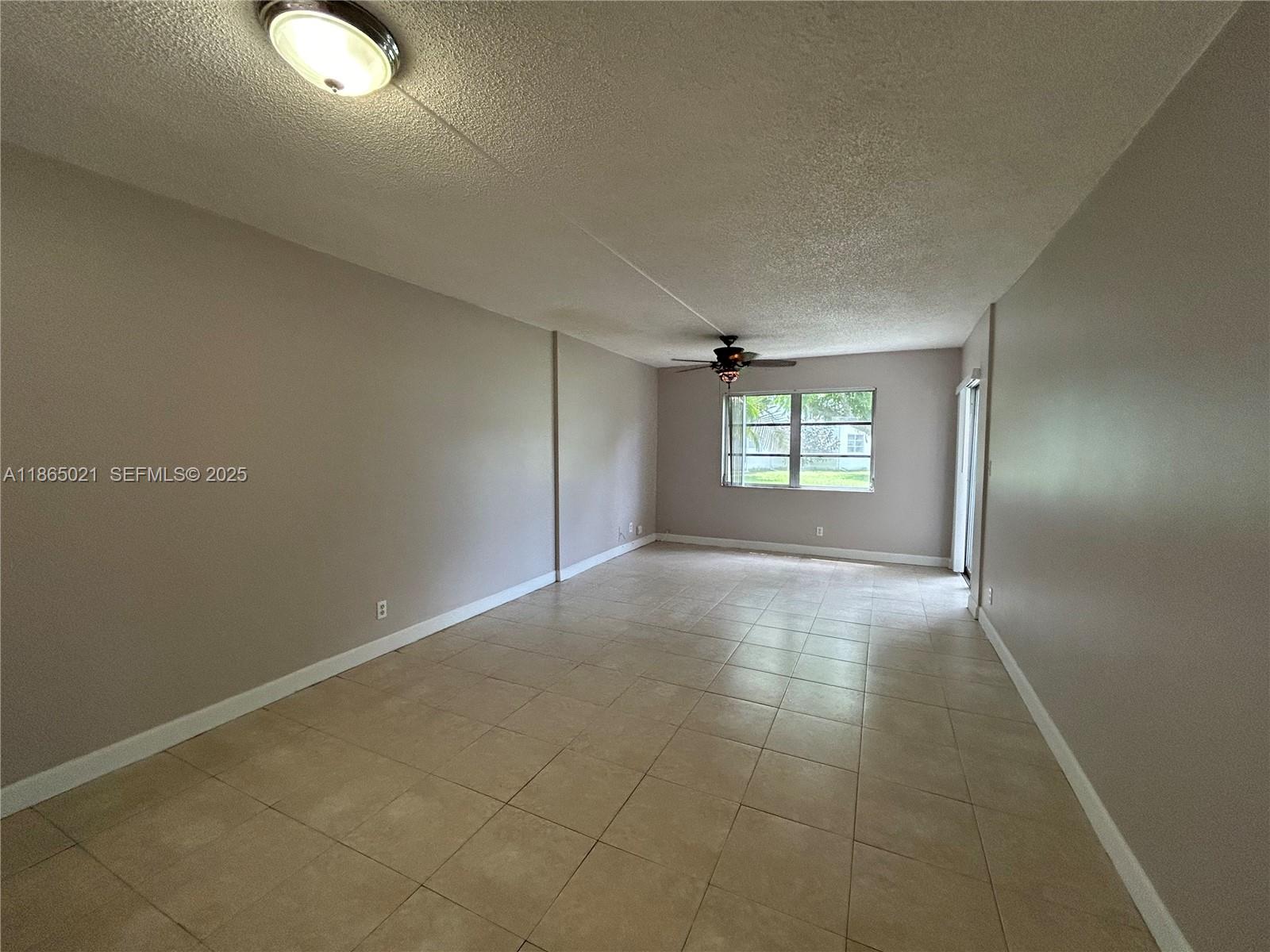 6505 Winfield Boulevard B-18 Property Photo 4